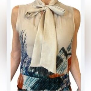 BCBGMaxAzria Gaia Dress - Size S - Beige/Floral print - Flattering Pleats